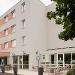 Kyriad Clermont-Ferrand-Sud - La Pardieu