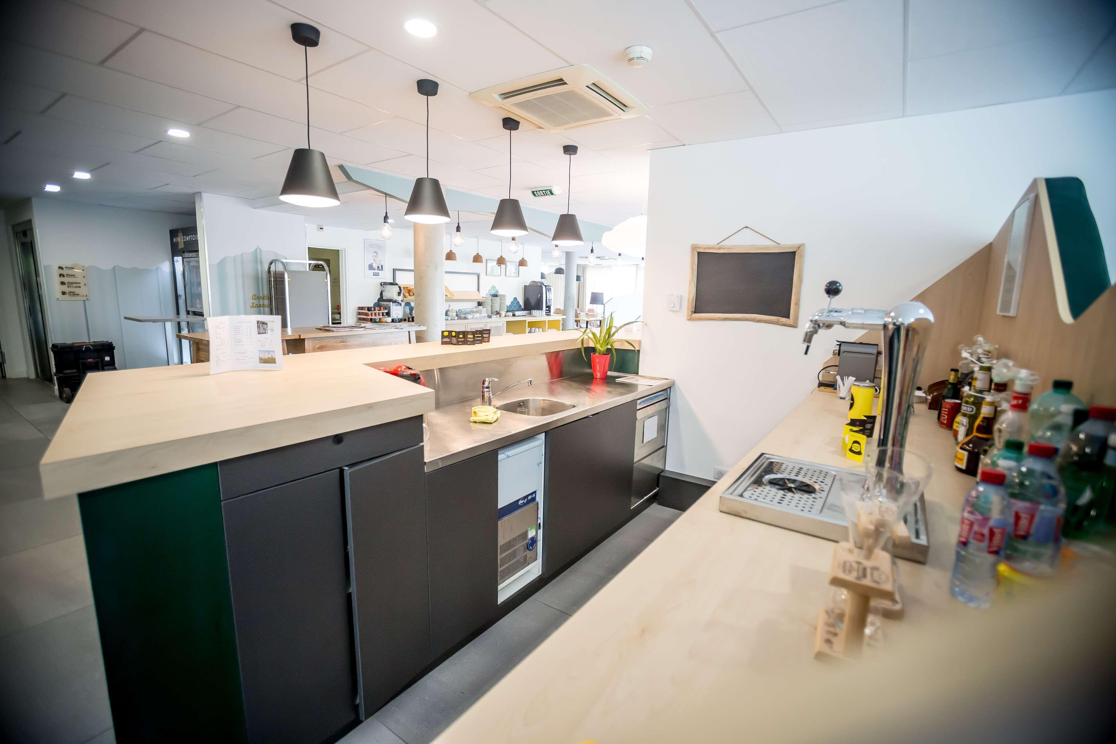 Kyriad Clermont-ferrand-sud - La Pardieu Hotel